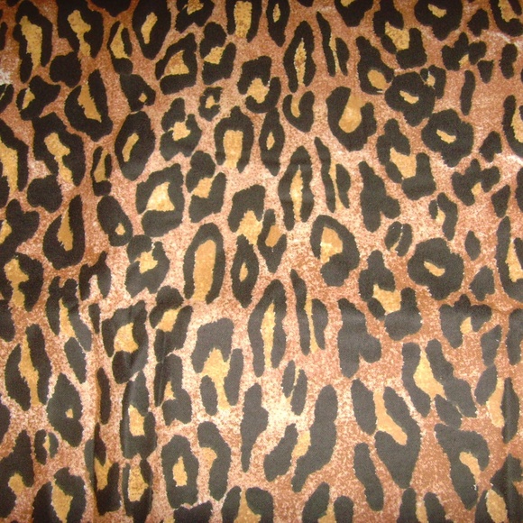 Leopard Print Flannel Fabric/2 Yards and 6 Inches - Picture 5 of 8